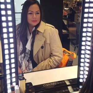 Meet your Posher, Elizabel